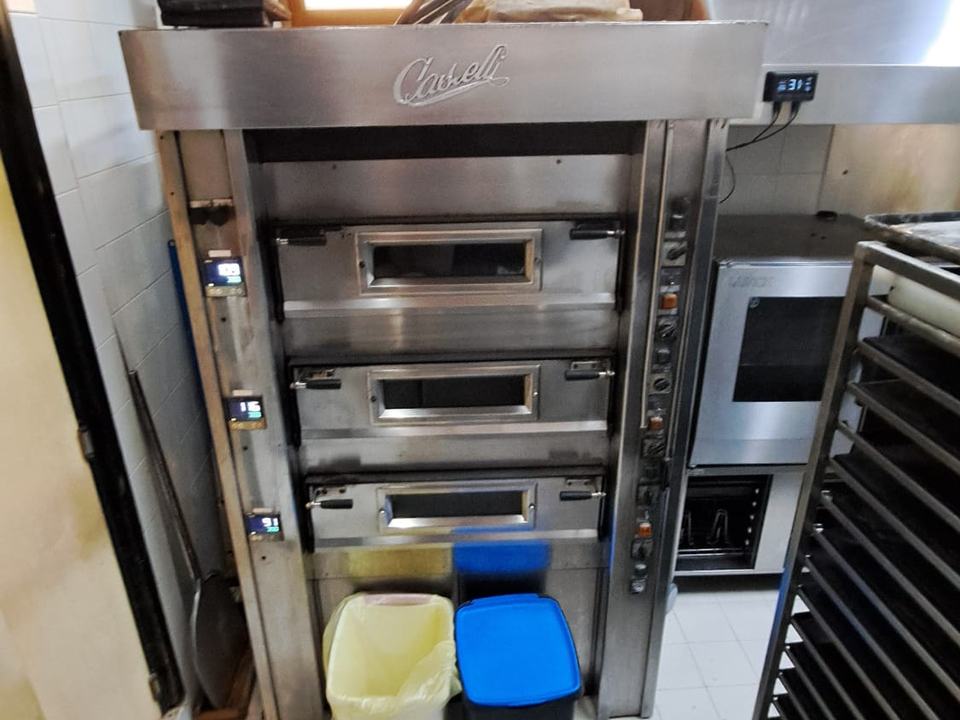 Forno per pizza a tre camere